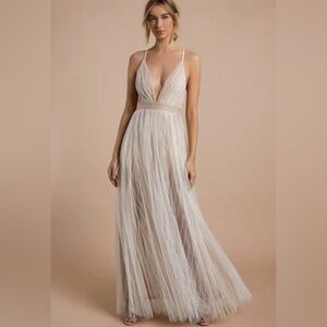 NWT Luxxel Nude/White Maxi Dress - Small